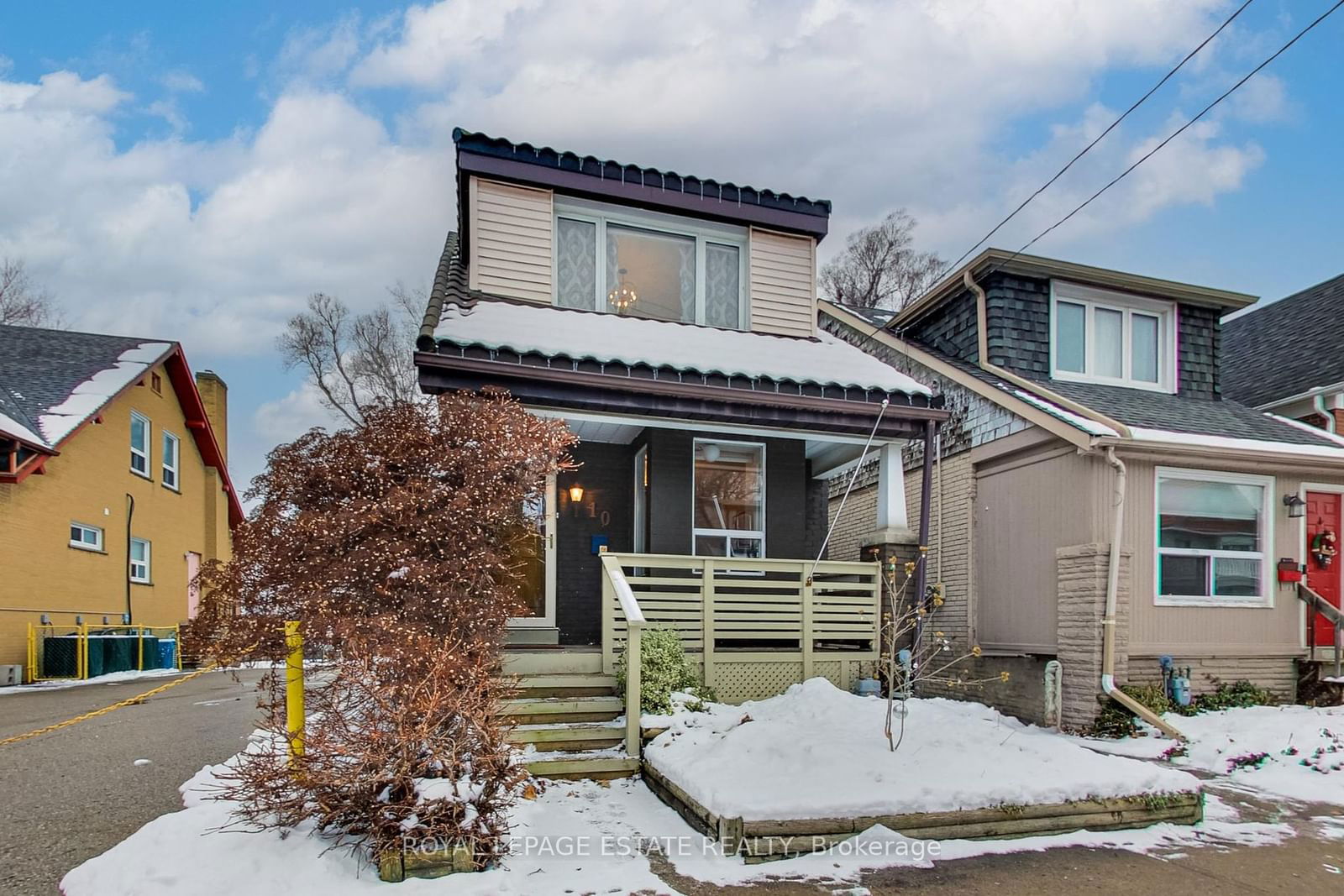 Detached House for sale at 10 Amroth Avenue, Toronto, East End-Danforth, M4C 4H2 - MLS: E11924342