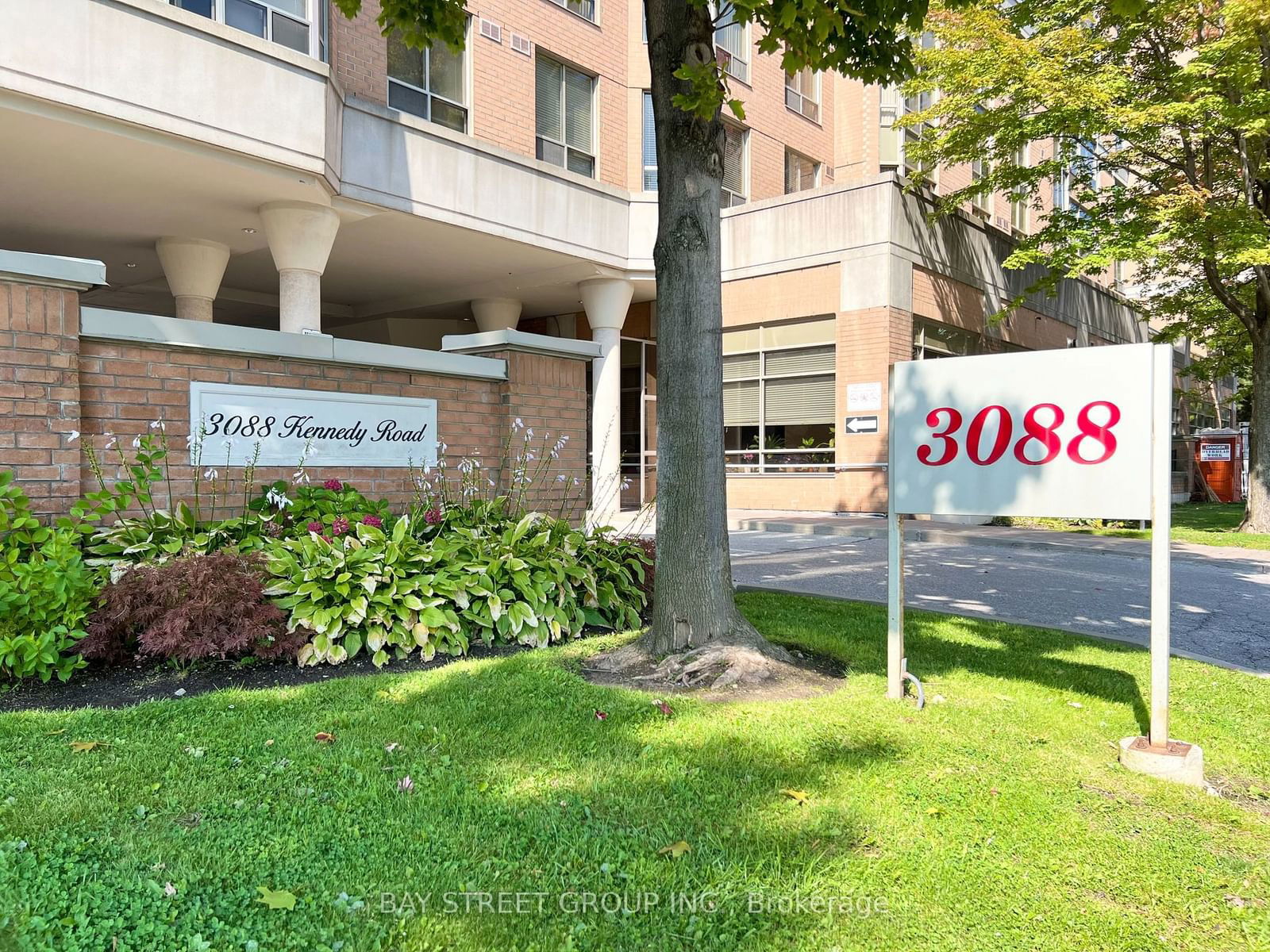 Condo for sale at 1102-3088 Kennedy Road, Toronto, Steeles, M1V 5M4 - MLS: E11924488