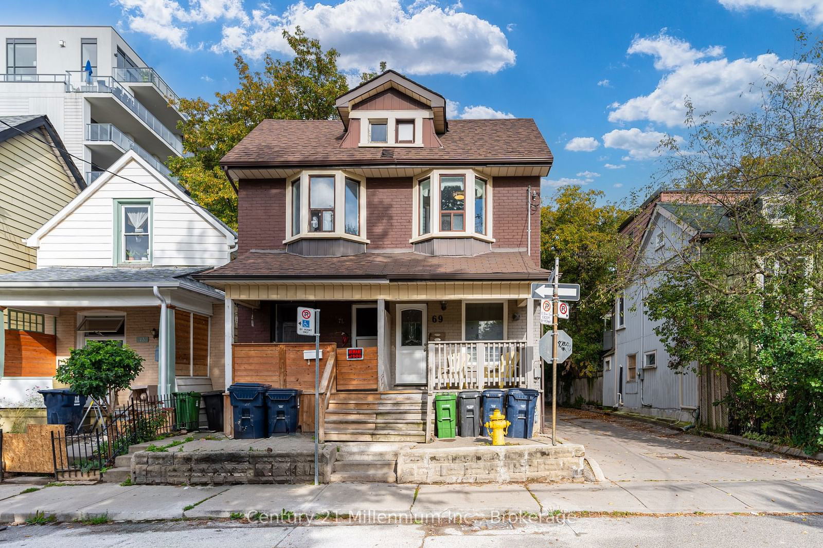 Semi-Detached House for sale at 69 Laing Street, Toronto, Greenwood-Coxwell, M4L 2N4 - MLS: E11924721