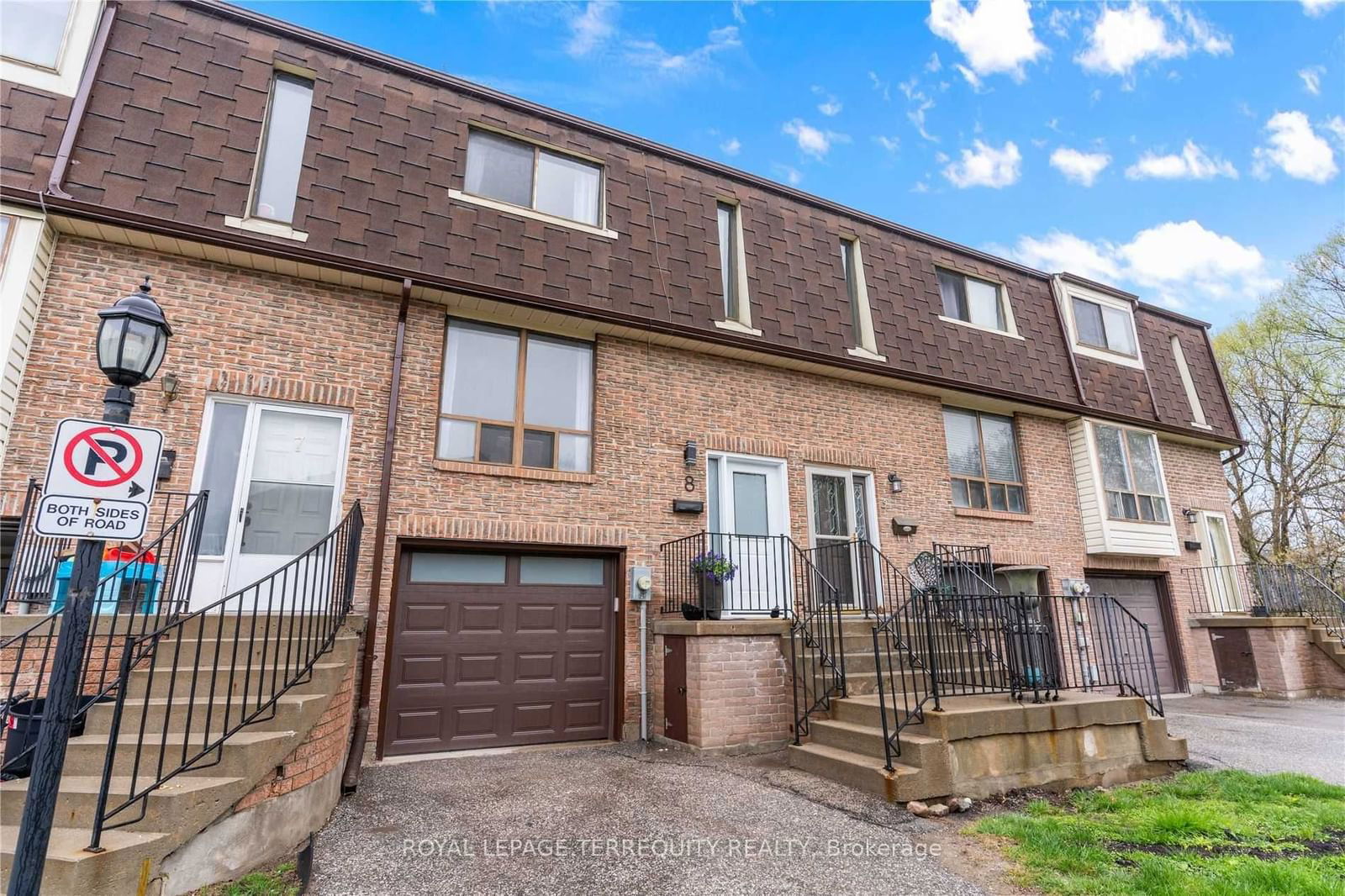 Townhouse for lease at 8-350 Camelot Court, Oshawa, Eastdale, L1G 6P7 - MLS: E11924943