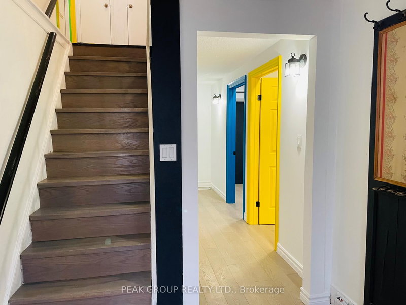 S02 - 2319 Wildwood Cres, Pickering, L1X 2N1 | Image 3