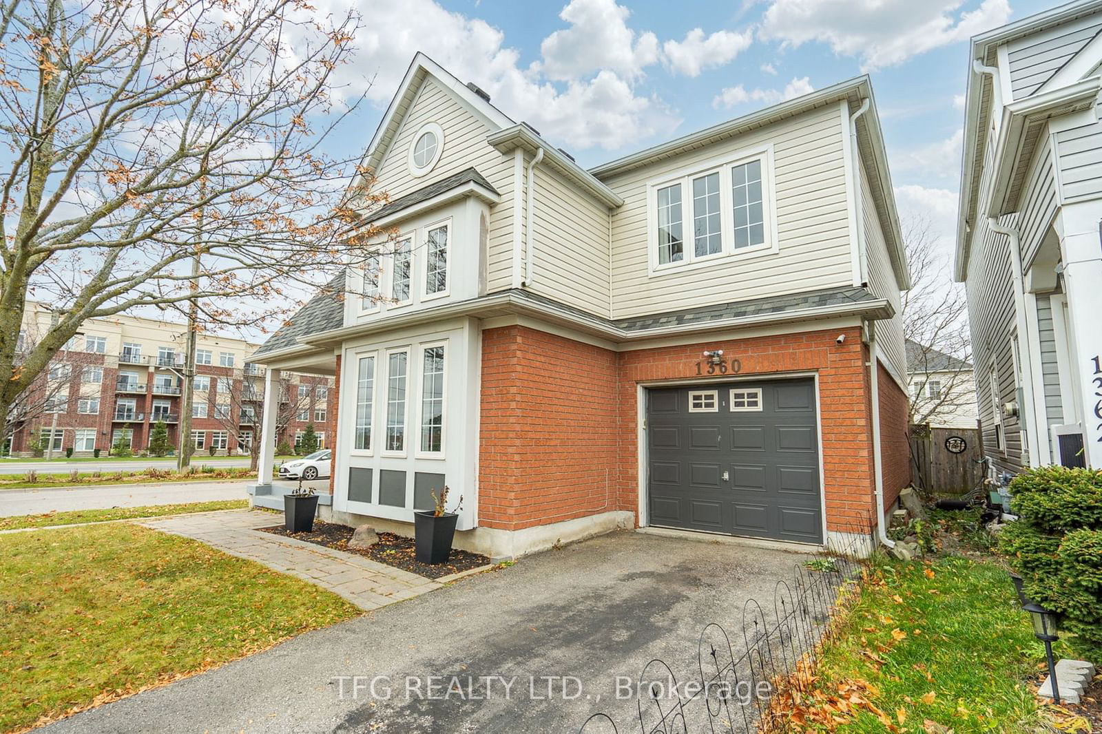 Detached House for sale at 1360 Dumont Street, Oshawa, Taunton, L1K 2V3 - MLS: E11925296