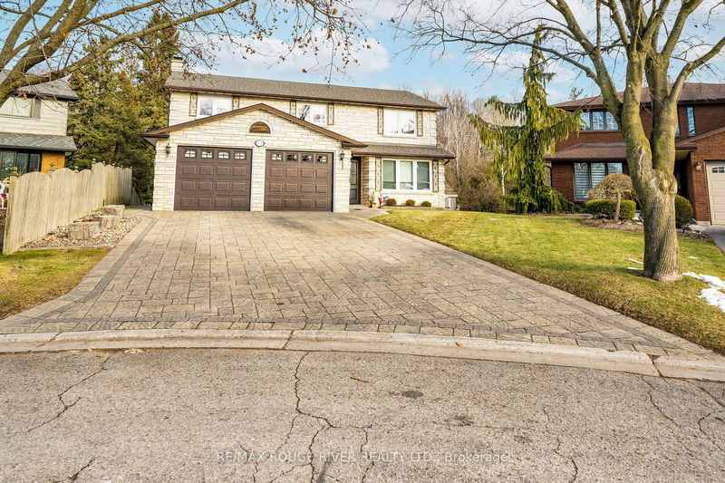 1038 Pinetree Crt, Oshawa - Eastdale image-0-0