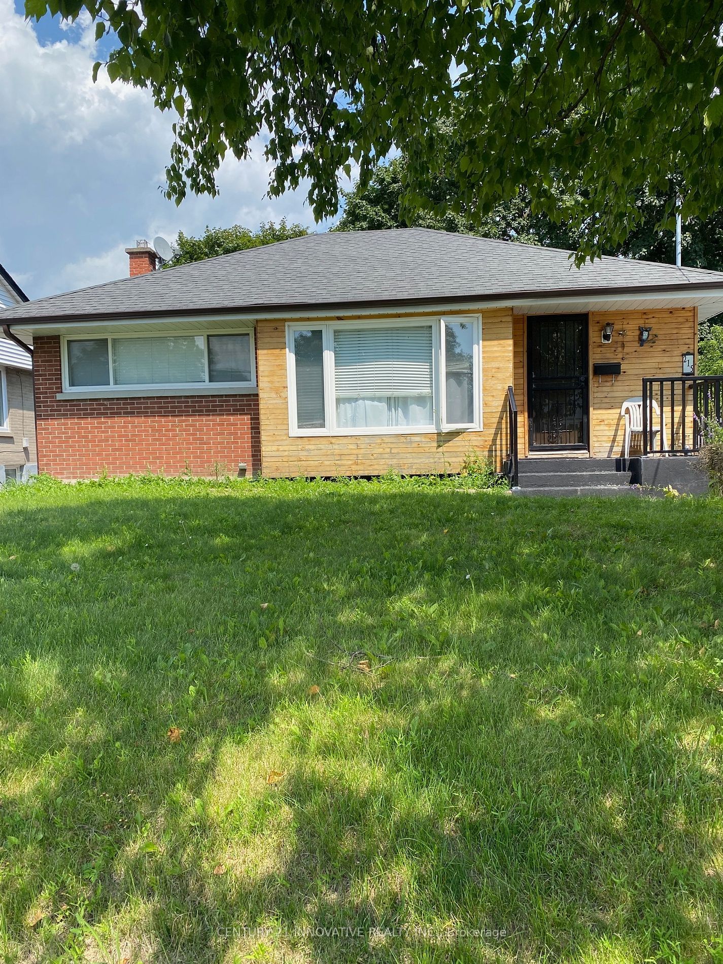 Detached House for lease at Bsmt-215 Wilson Road, Oshawa, Donevan, L1H 6C2 - MLS: E11925377