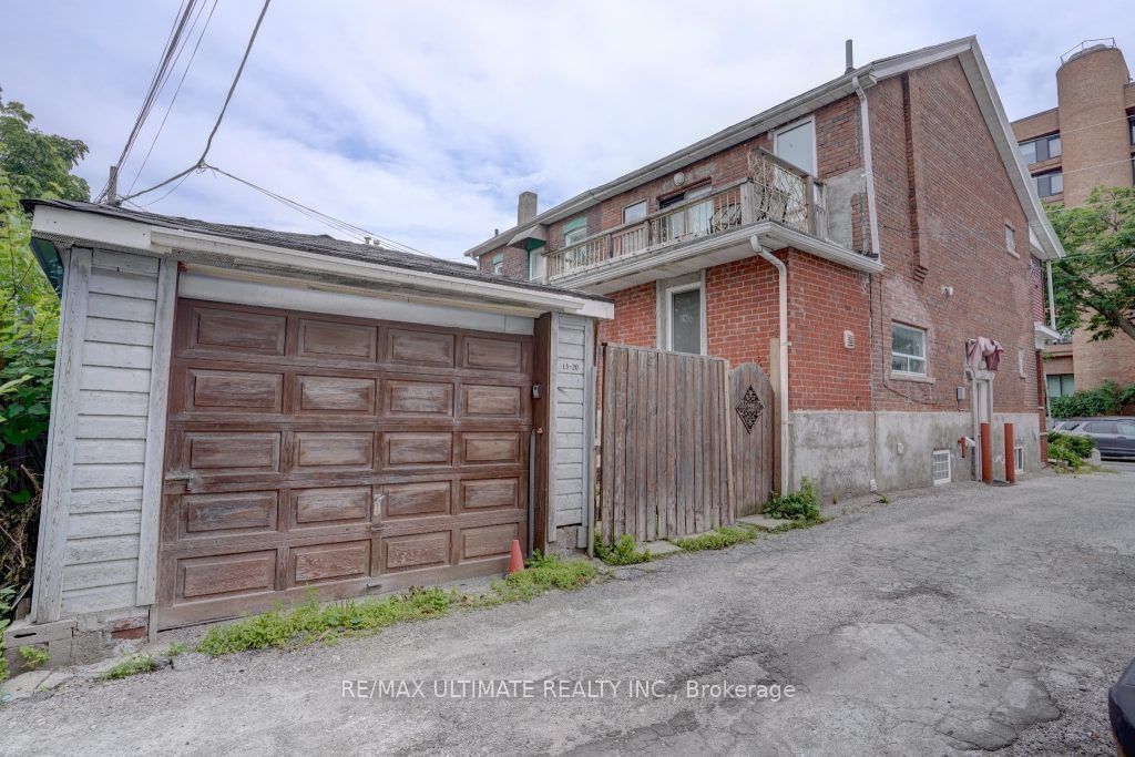 Semi-Detached House for sale at 2 Dearbourne Avenue, Toronto, North Riverdale, M4K 1M7 - MLS: E11925407