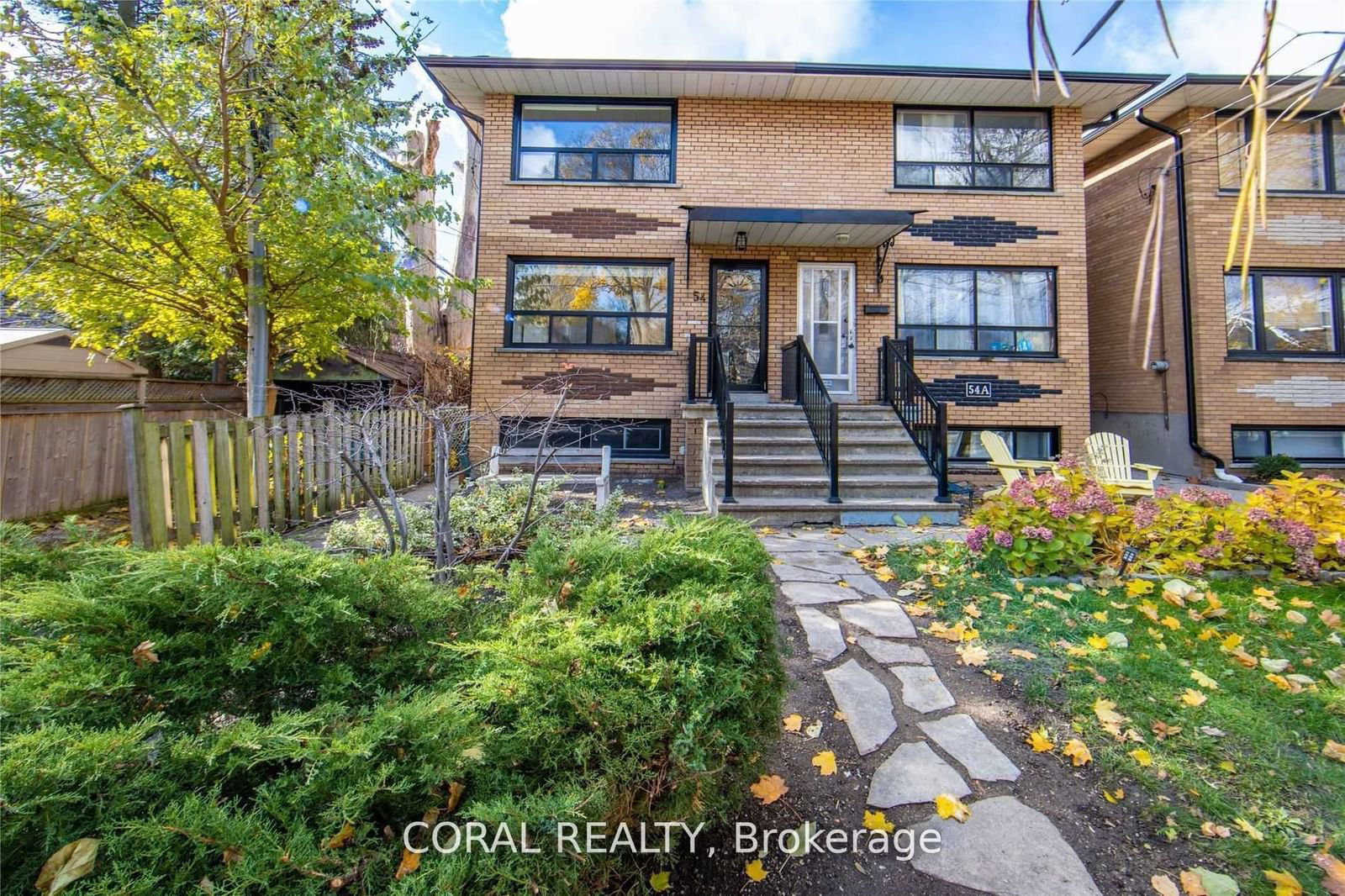 Semi-Detached House for lease at Lower-54 Osborne Avenue, Toronto, East End-Danforth, M4E 3B2 - MLS: E11925576