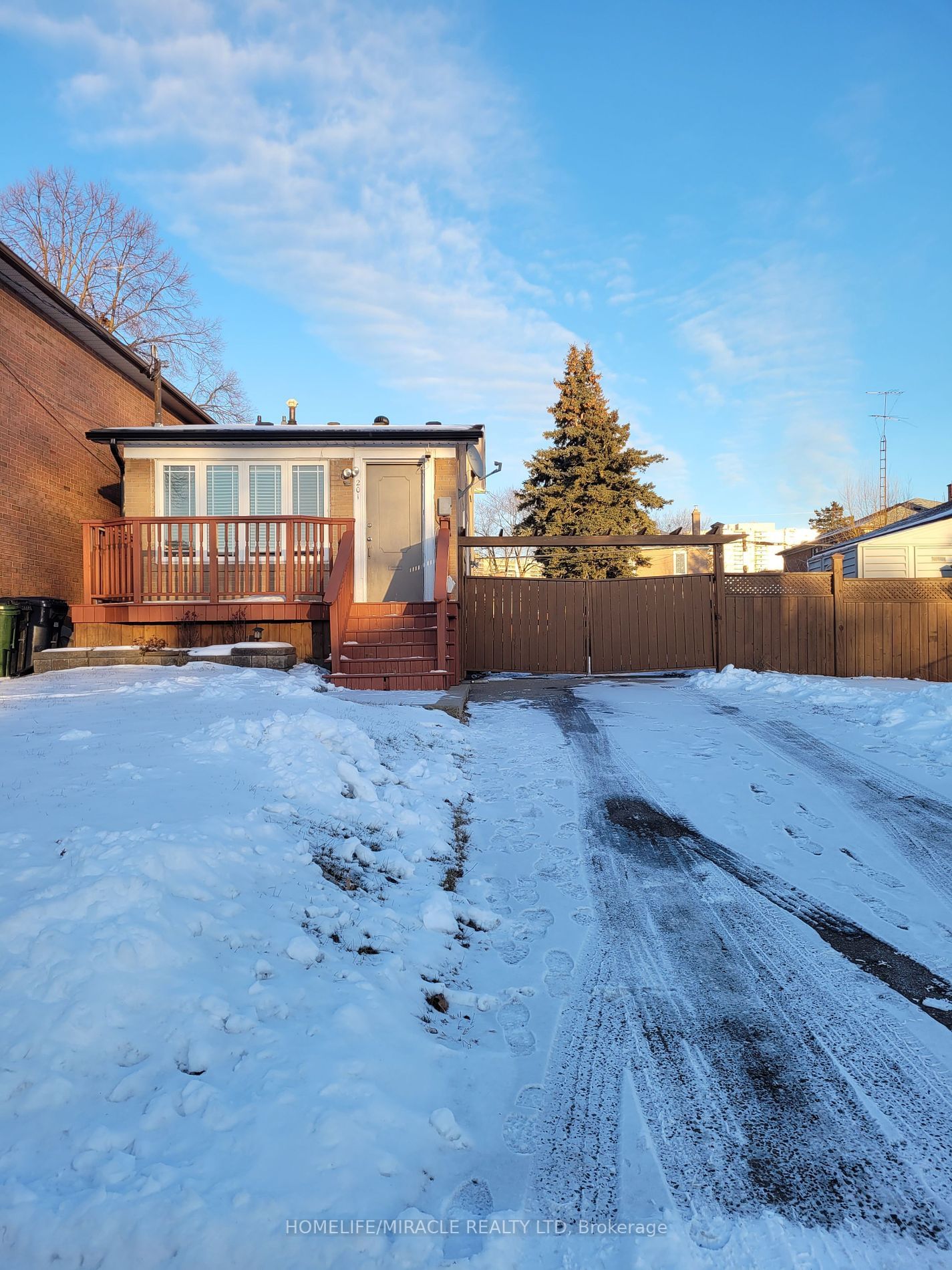 Detached House for lease at Main-201 Linden Avenue, Toronto, Kennedy Park, M1K 3J1 - MLS: E11925578