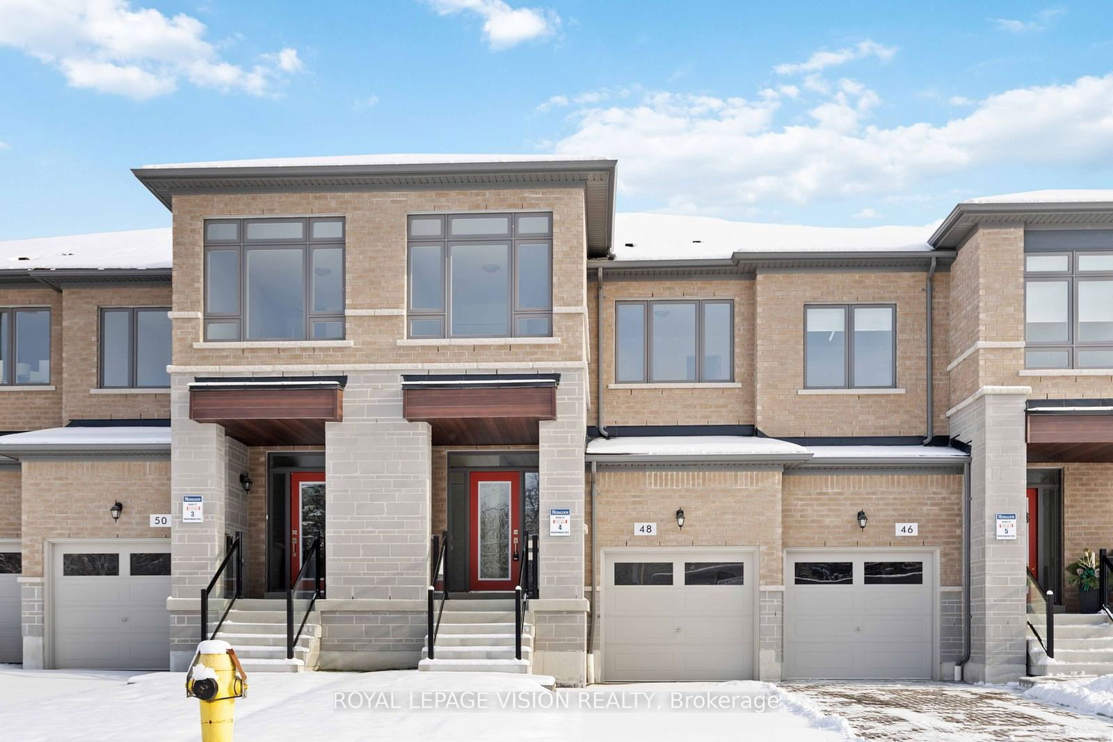 Townhouse leased at 48 Mountainside Crescent, Whitby, Rolling Acres, L1R 0P4 - MLS: E11925921