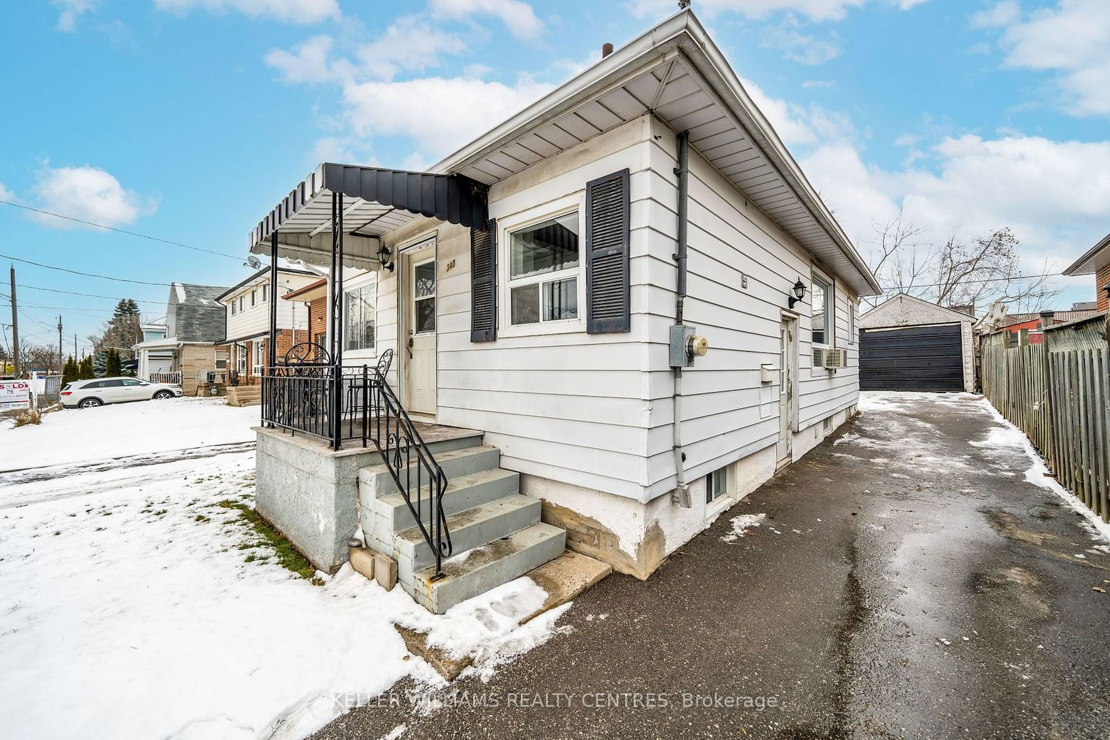 Detached House sold at 340 Pine Avenue, Oshawa, Vanier, L1J 2H4 - MLS: E11926096