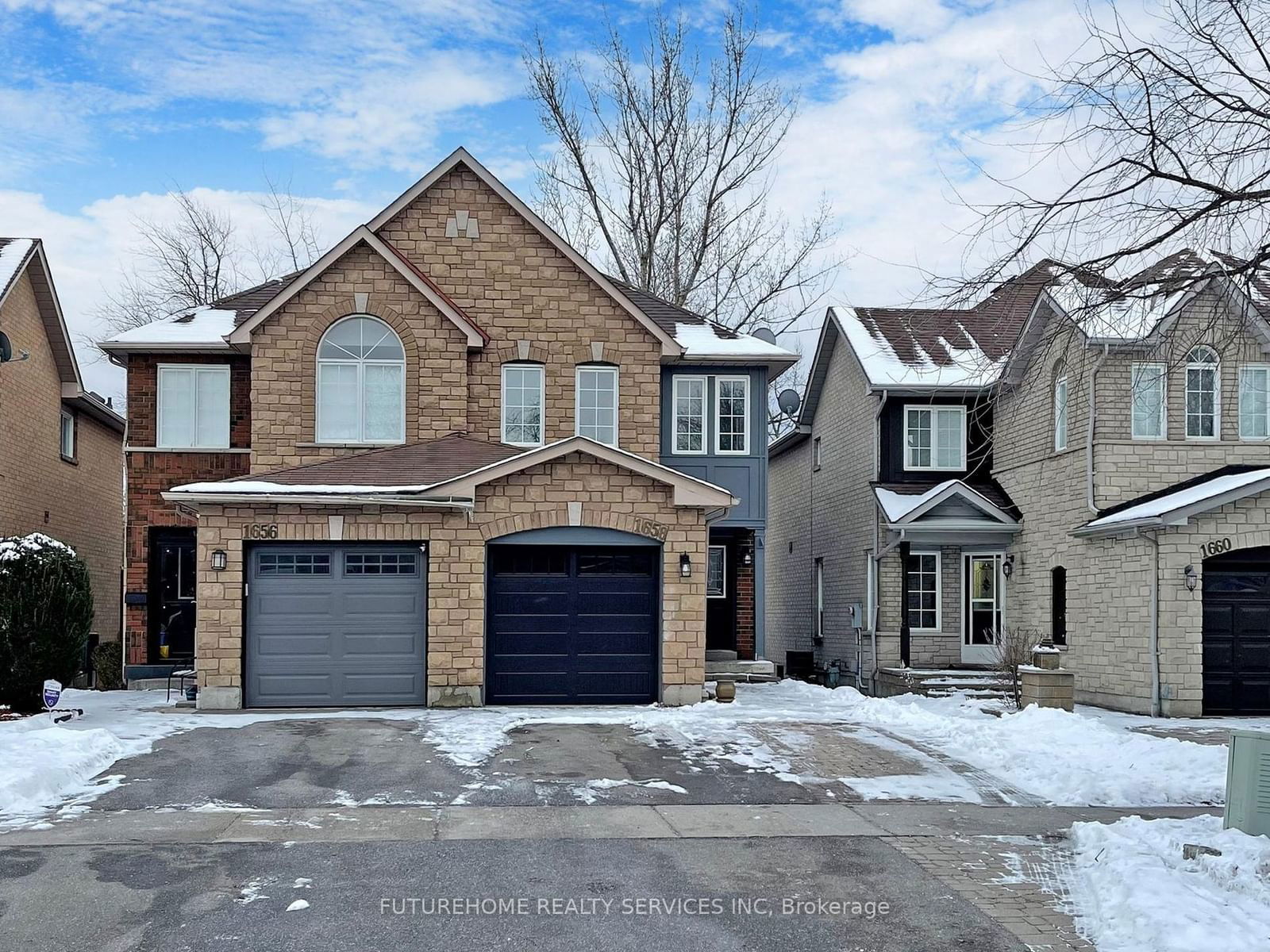 Semi-Detached House for sale at 1658 Autumn Crescent, Pickering, Amberlea, L1V 6X6 - MLS: E11926122