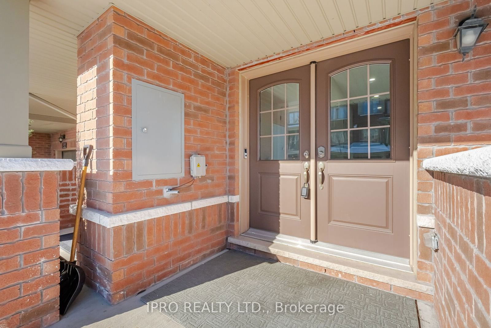 Townhouse for lease at 48 Porcelain Way, Whitby, Rolling Acres, L1R 0R6 - MLS: E11926148