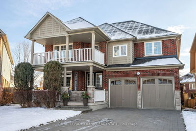 11 Donaldson Dr, Clarington - Newcastle image-0-3