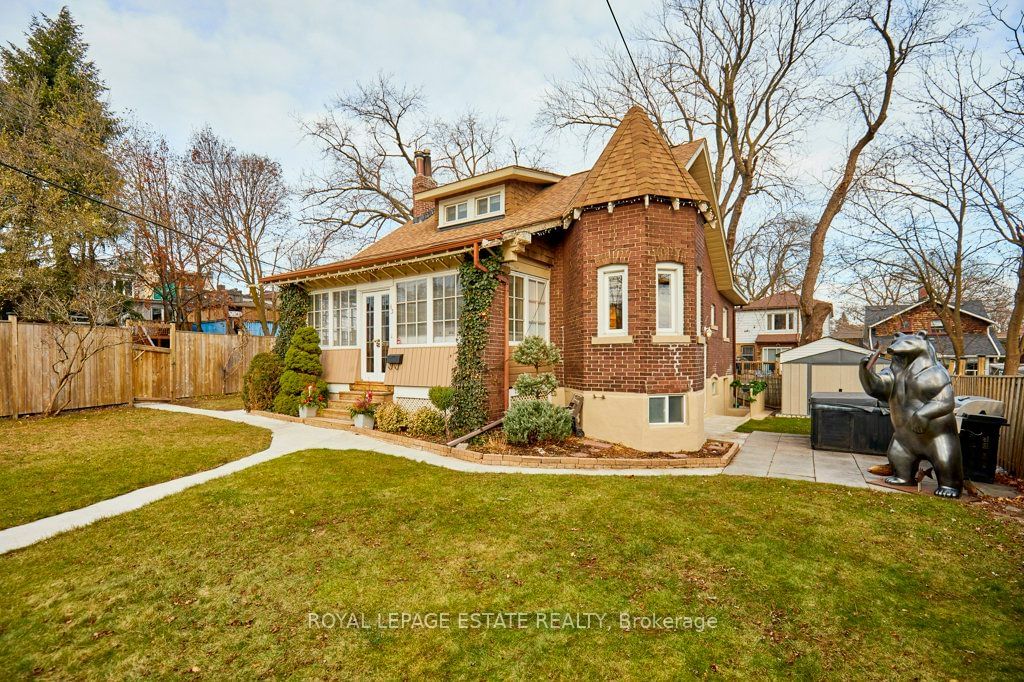 Detached House for sale at 63 Valhalla Boulevard, Toronto, Birchcliffe-Cliffside, M1N 3B4 - MLS: E11926630