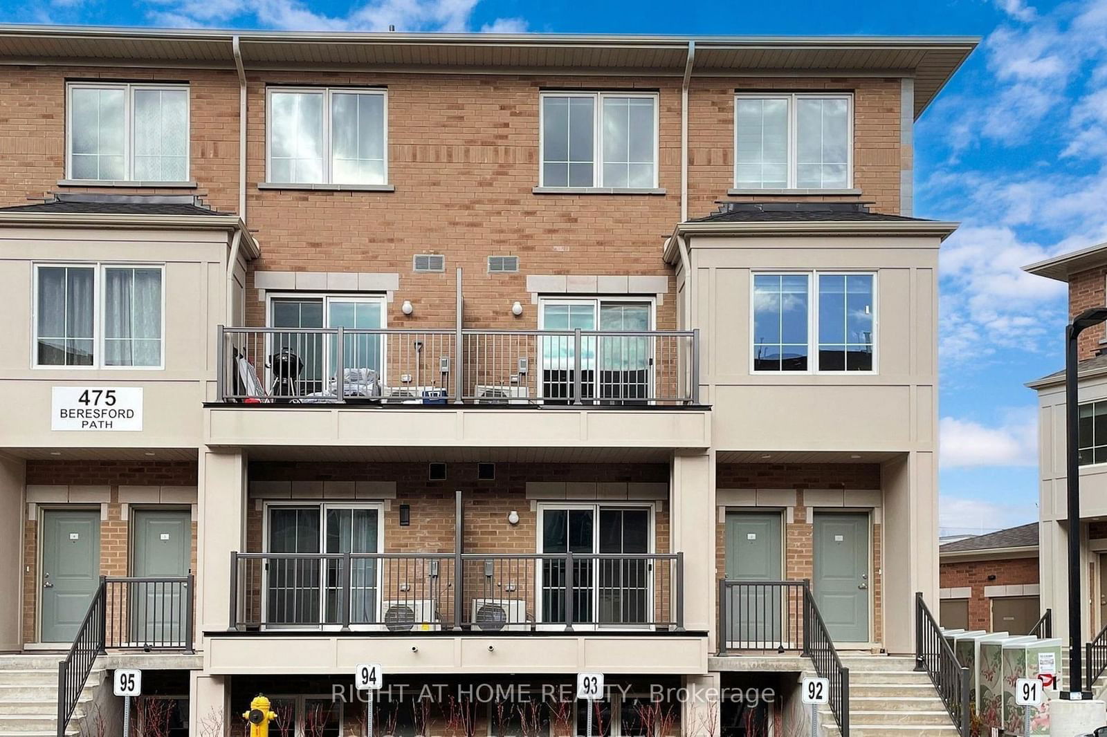 Townhouse for sale at 08-475 Beresford Path, Oshawa, Central, L1H 0B2 - MLS: E11926743