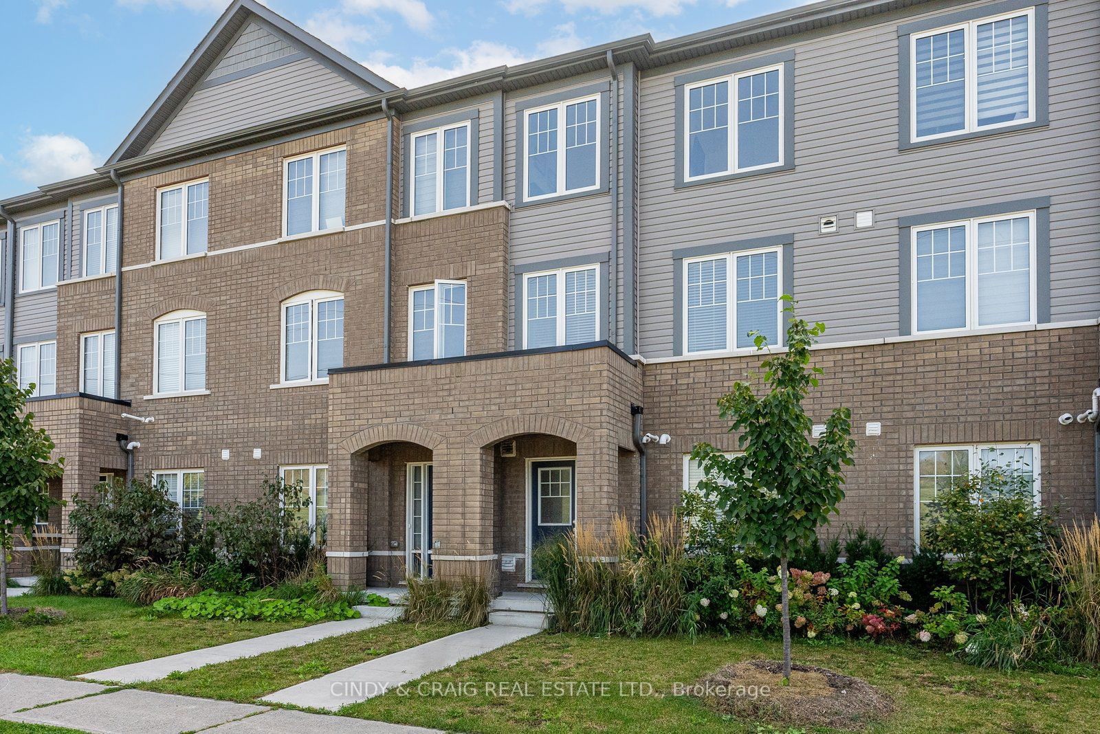 Townhouse for sale at 870 Atwater Path, Oshawa, Lakeview, L1J 0E8 - MLS: E11926984