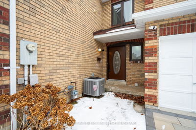 1103 Glen Eden Crt, Pickering - Liverpool image-0-1