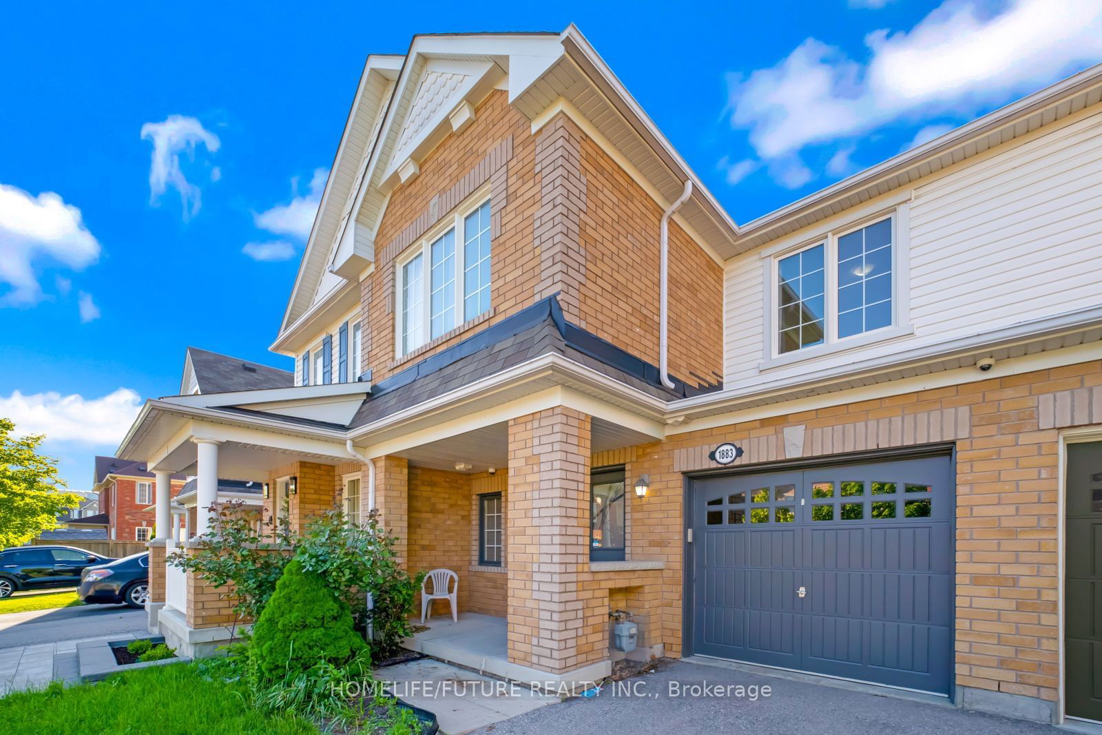 Townhouse sold at 1883 Liatris Drive, Pickering, Duffin Heights, L1X 0A4 - MLS: E11928092