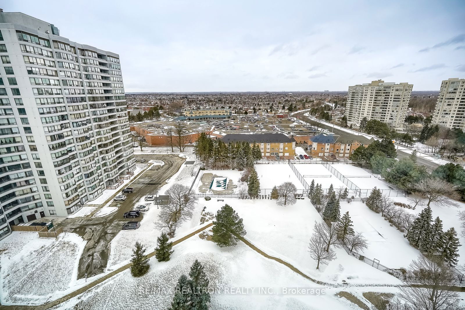 Condo for sale at 1603-330 Alton Towers Circle, Toronto, Milliken, M1V 5H3 - MLS: E11928120