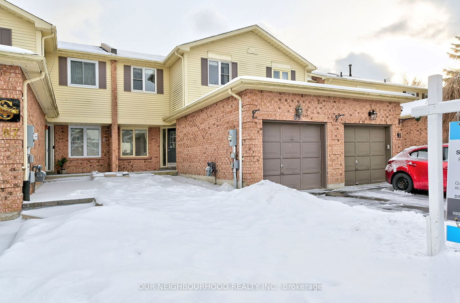 Townhouse sold at 89 Poolton Crescent, Clarington, Courtice, L1E 2H5 - MLS: E11928179