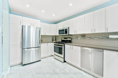 1409 Anton Sq, Pickering - Liverpool image-0-2