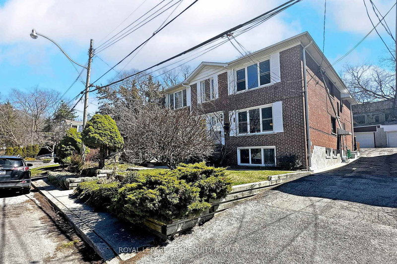 29 Love Cres, Toronto, M4E 1V6 | Image 3