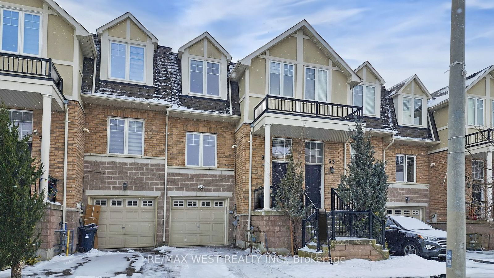 Townhouse for sale at 35 Bell Estate Road, Toronto, Clairlea-Birchmount, M1L 0E2 - MLS: E11928708