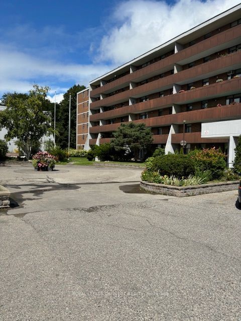 Condo for sale at 5-213-50 Old Kingston Road, Toronto, West Hill, M1E 4Y1 - MLS: E11928736