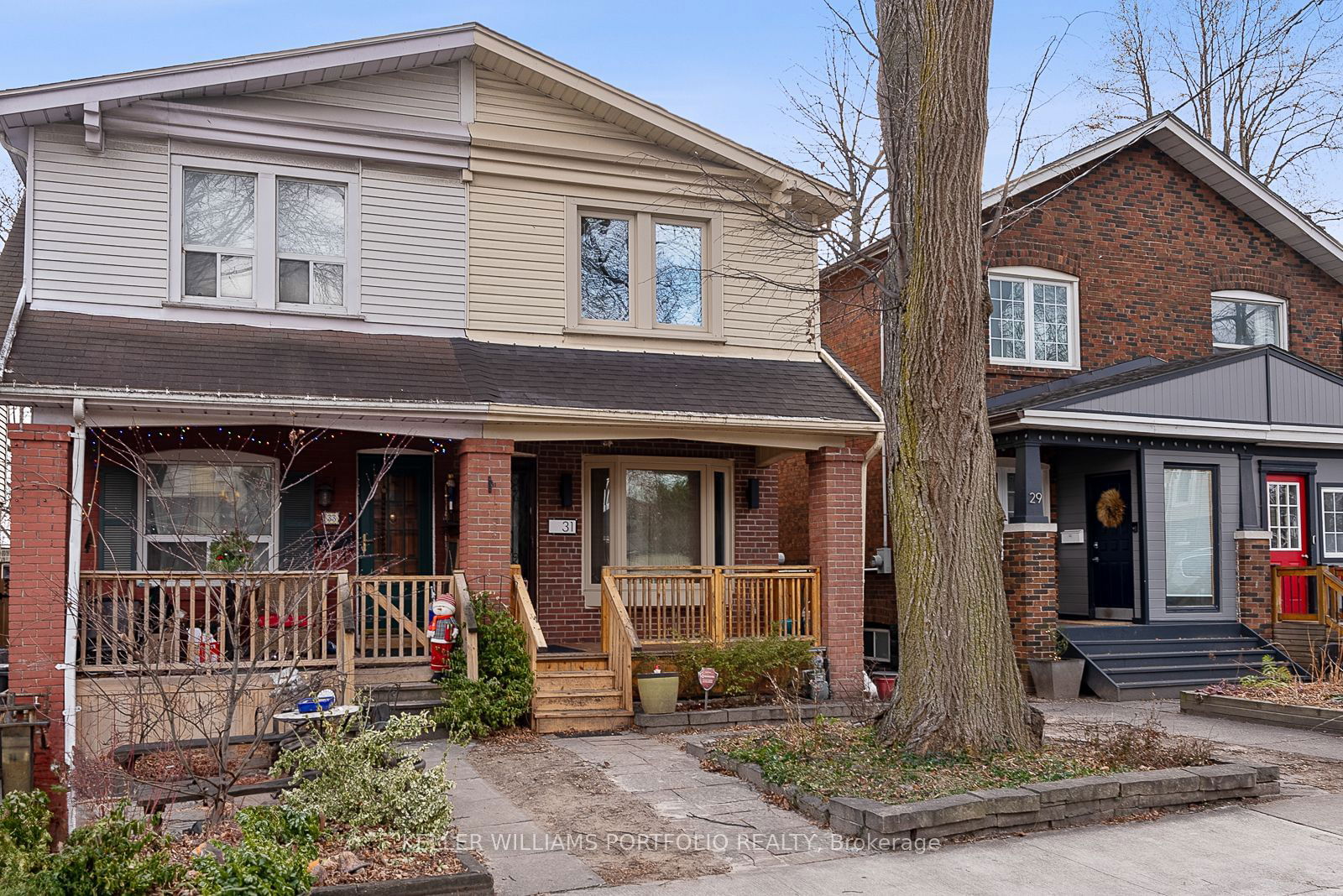 Semi-Detached House for lease at 31 Kerr Road, Toronto, Greenwood-Coxwell, M4L 1K2 - MLS: E11928874