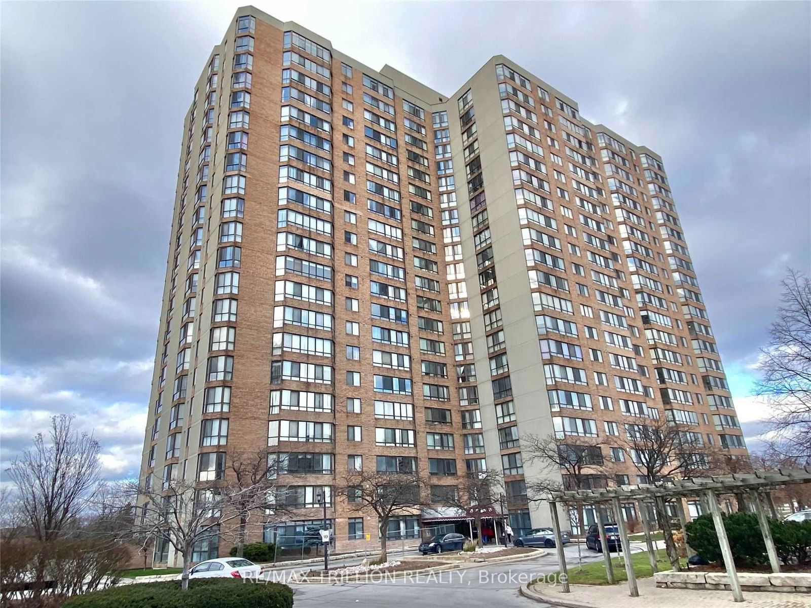 Condo for lease at 634-25 Bamburgh Circle, Toronto, Steeles, M1W 3W2 - MLS: E11928934