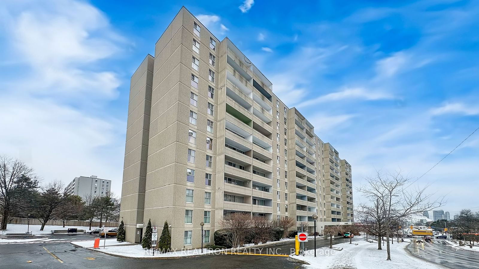 Condo for sale at 605-2 Glamorgan Avenue, Toronto, Dorset Park, M1P 2M8 - MLS: E11929591