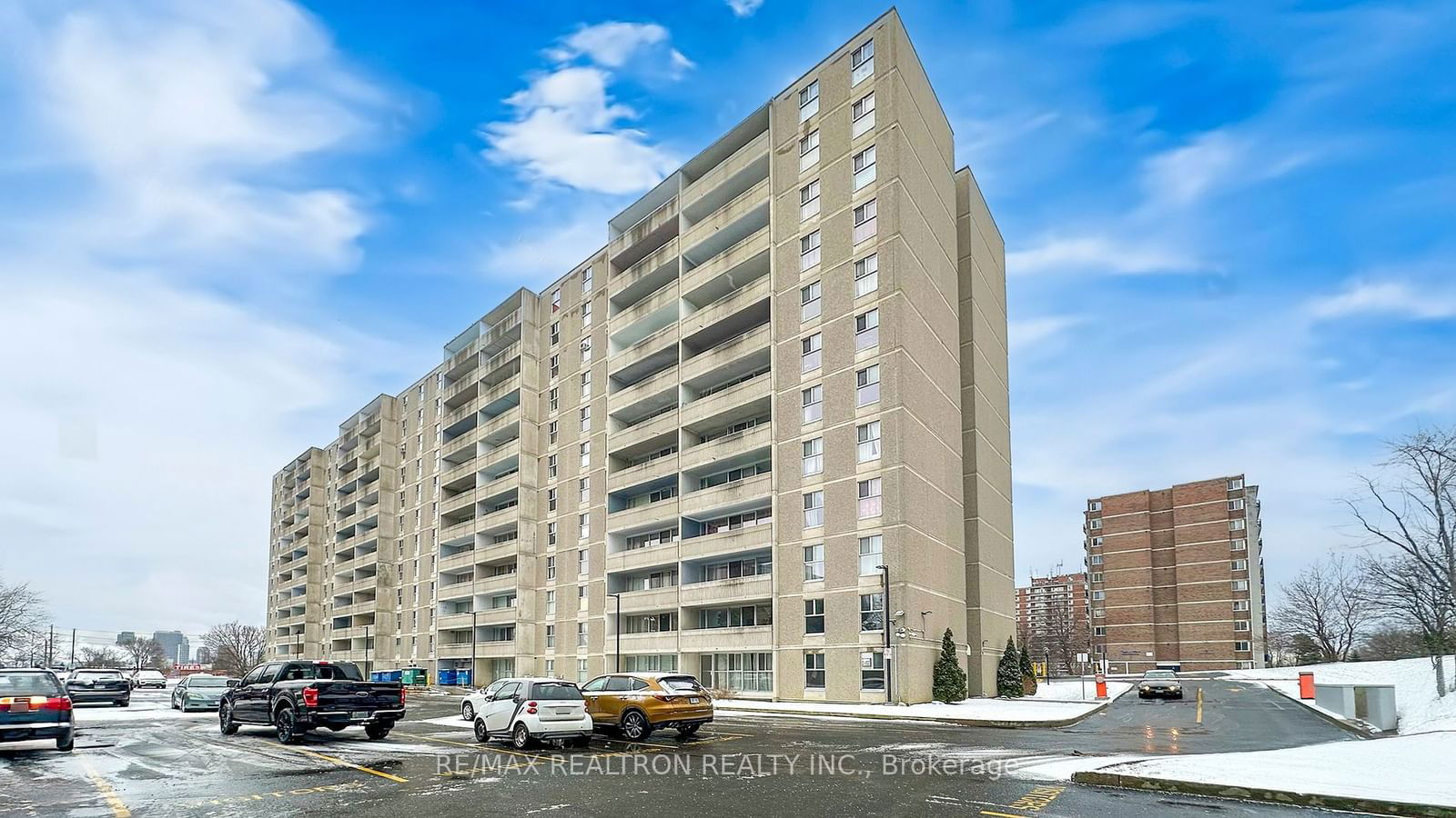 Condo for sale at 605-2 Glamorgan Avenue, Toronto, Dorset Park, M1P 2M8 - MLS: E11929591