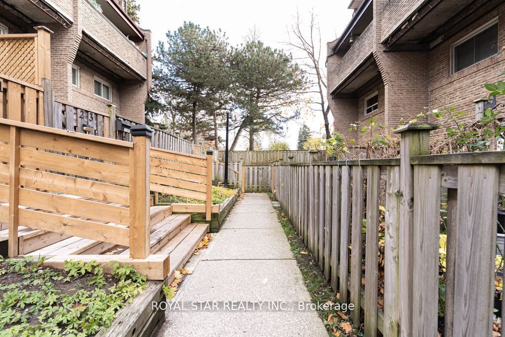 Townhouse for sale at 23-91 Muir Drive, Toronto, Scarborough Village, M1M 3T7 - MLS: E11929972