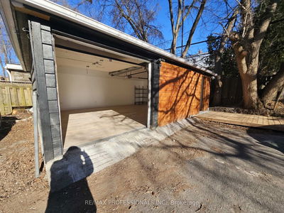 Unit Rear WS — 29 Glenside Ave, Toronto - Greenwood-Coxwell image-0-2