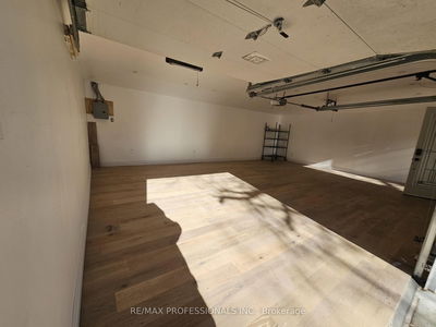 Unit Rear WS — 29 Glenside Ave, Toronto - Greenwood-Coxwell image-0-4