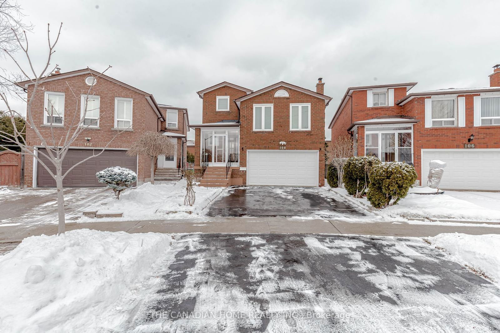 Detached House for sale at 104 BURNT BARK Drive, Toronto, Steeles, M1V 3J8 - MLS: E11930681