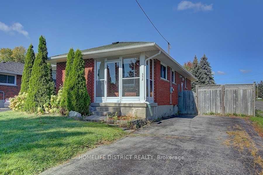 Detached House for lease at 352 Garden Court, Oshawa, McLaughlin, L1J 3E4 - MLS: E11930742