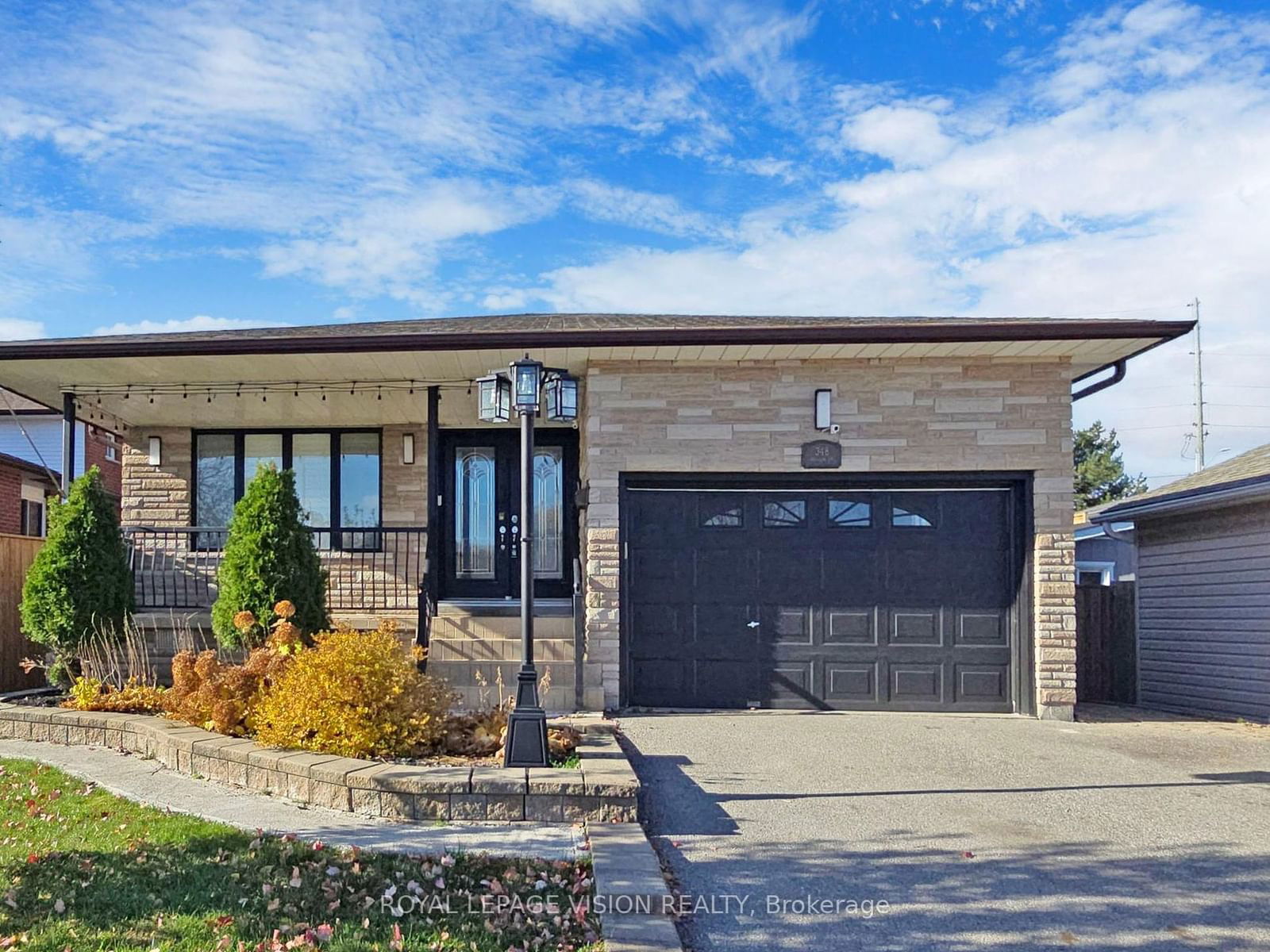 Detached House for lease at 348 Preston Drive, Oshawa, McLaughlin, L1J 6Y7 - MLS: E11931222