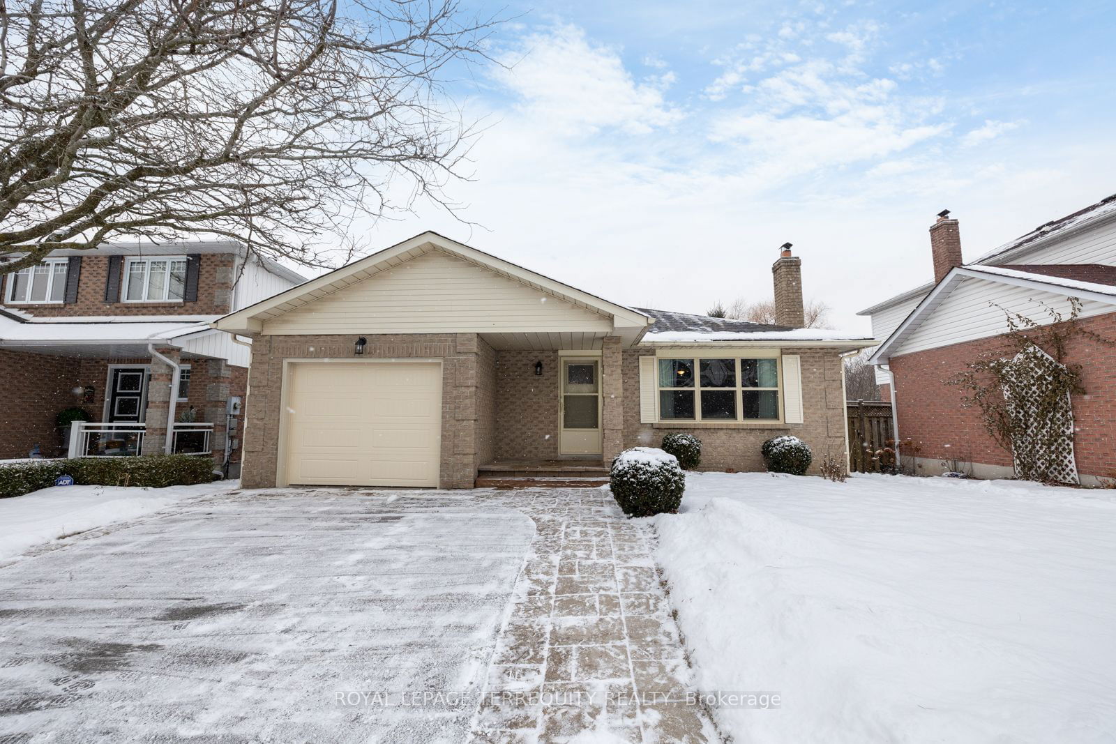 Detached House sold at 193 Overbank Drive, Oshawa, McLaughlin, L1J 7W9 - MLS: E11931545