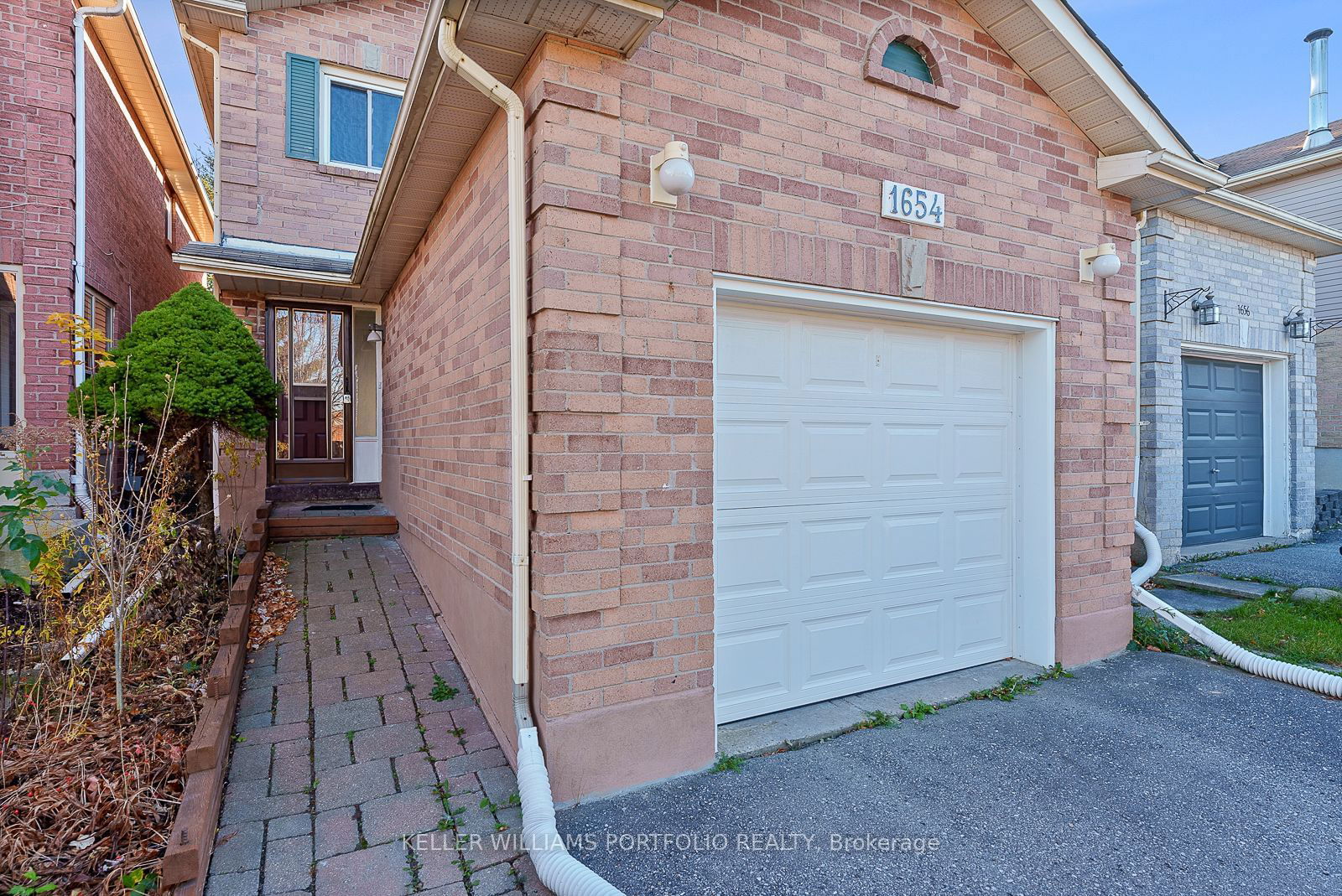 Detached House for lease at 1654 Mcbrady Crescent, Pickering, Brock Ridge, L1X 2A6 - MLS: E11932729