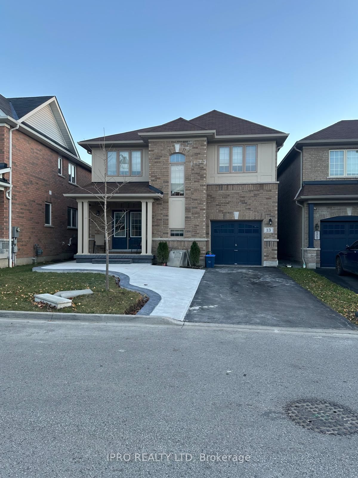 Detached House for lease at 13 Raithby Crescent, Ajax, Central East, L1Z 0S2 - MLS: E11933163