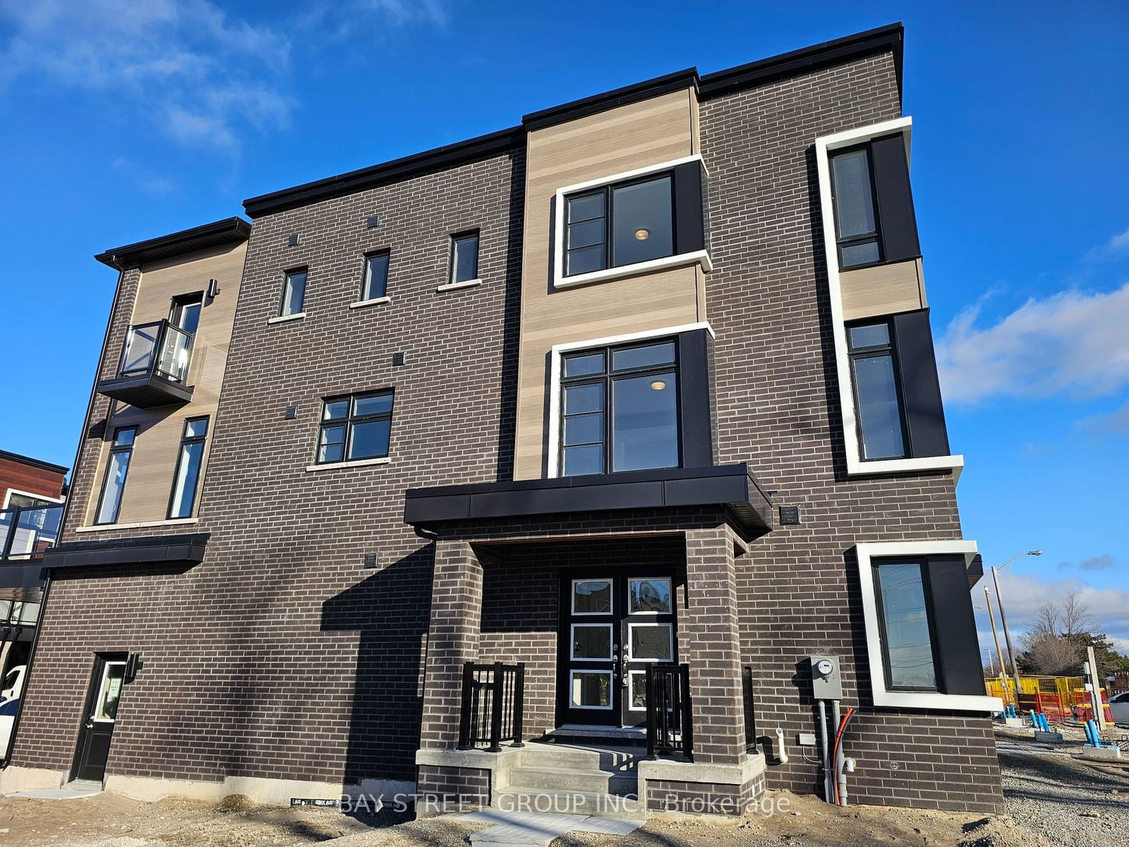 Townhouse for lease at 52 Aki Thomas Gdns, Toronto, Bendale, M1P 0G3 - MLS: E11933228