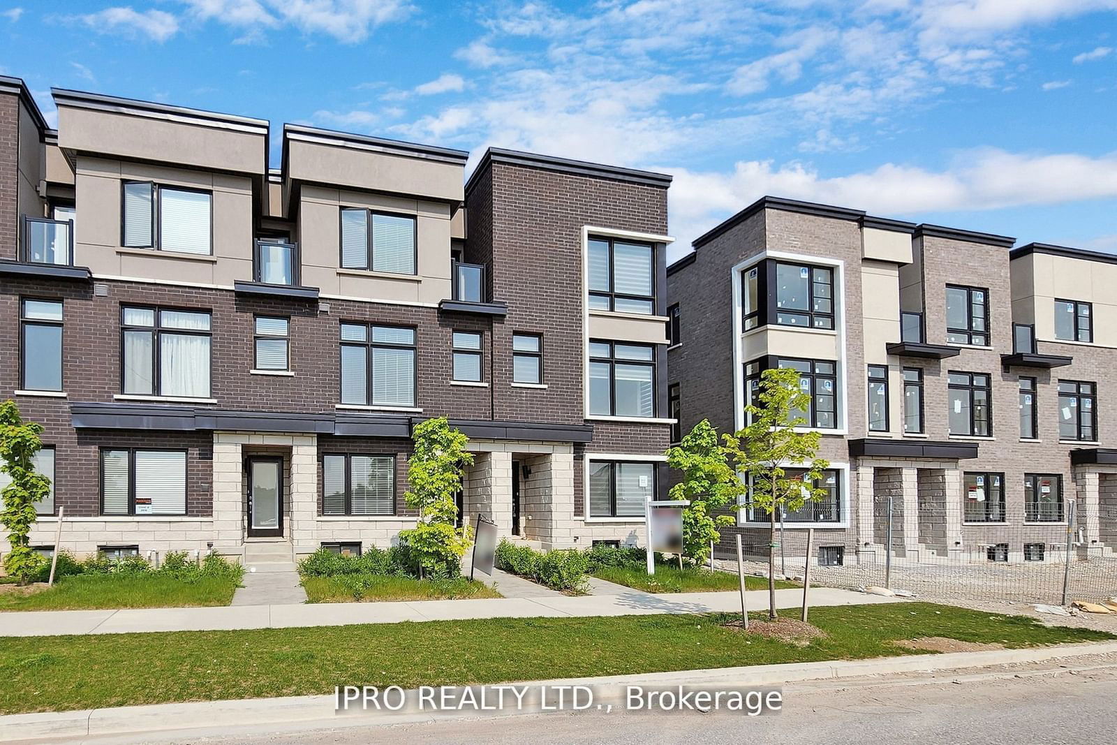 Building at 2614 Castlegate Crossing Circle, Pickering, Duffin Heights