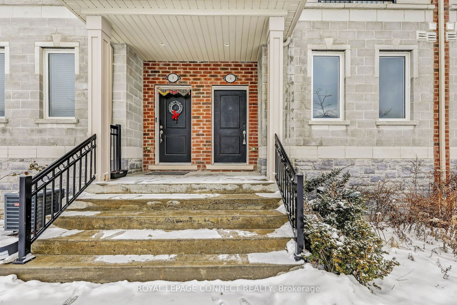 Townhouse for sale at 4-1050 ELTON Way, Whitby, Pringle Creek, L1N 0L3 - MLS: E11933810