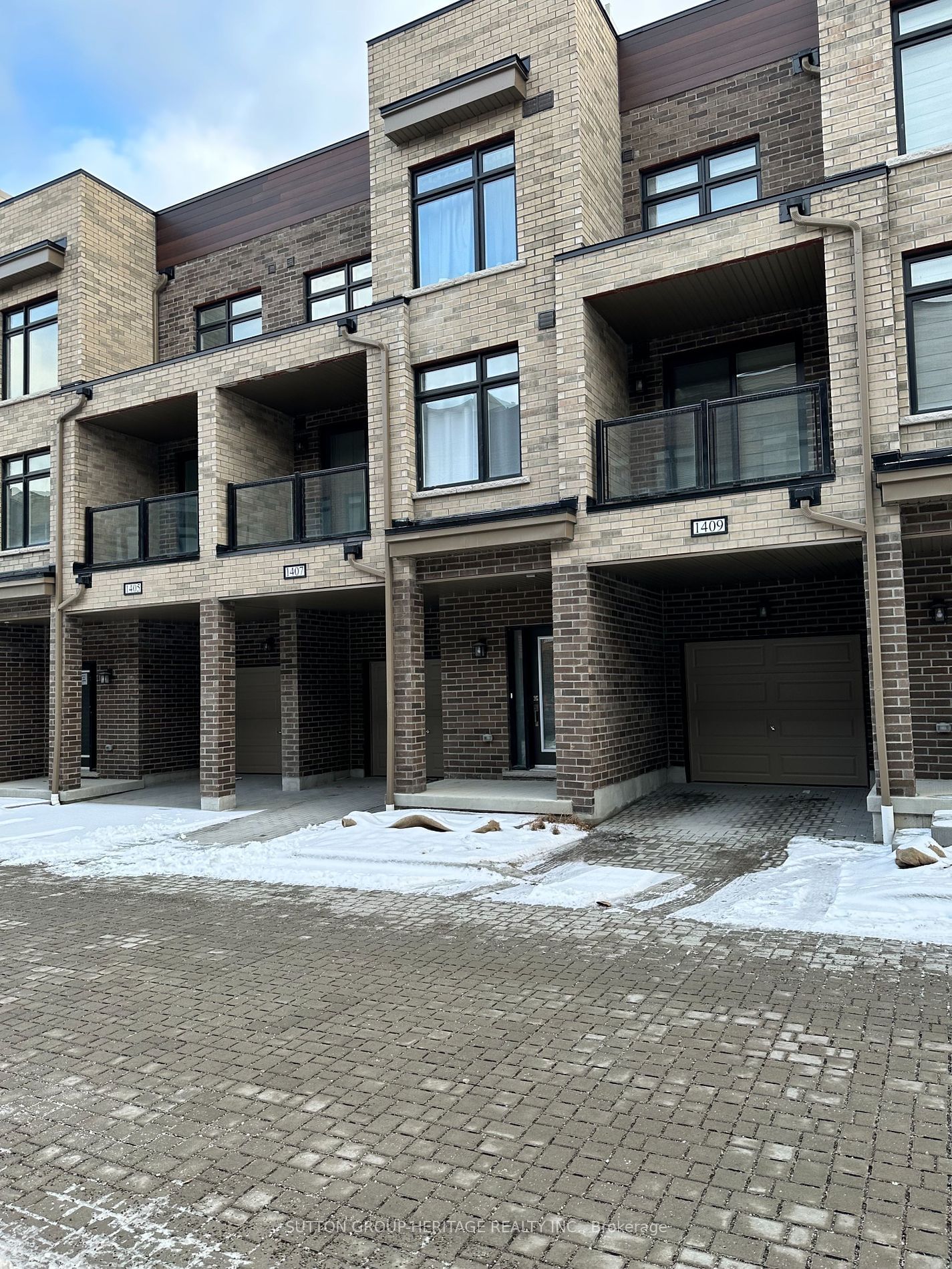 Townhouse for lease at 1405-1865 Pickering Pkwy, Pickering, Village East, L1V 0H2 - MLS: E11934063