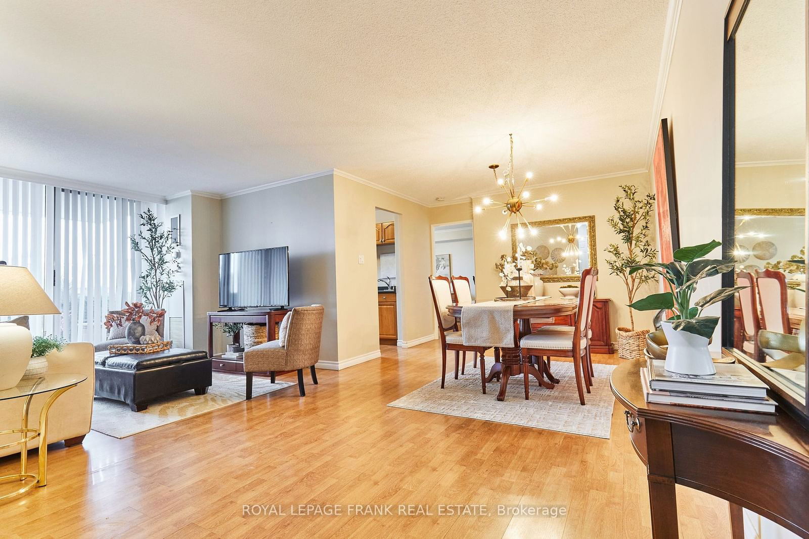 Condo sold at 207-44 Falby Court, Ajax, South East, L1S 3L1 - MLS: E11934276