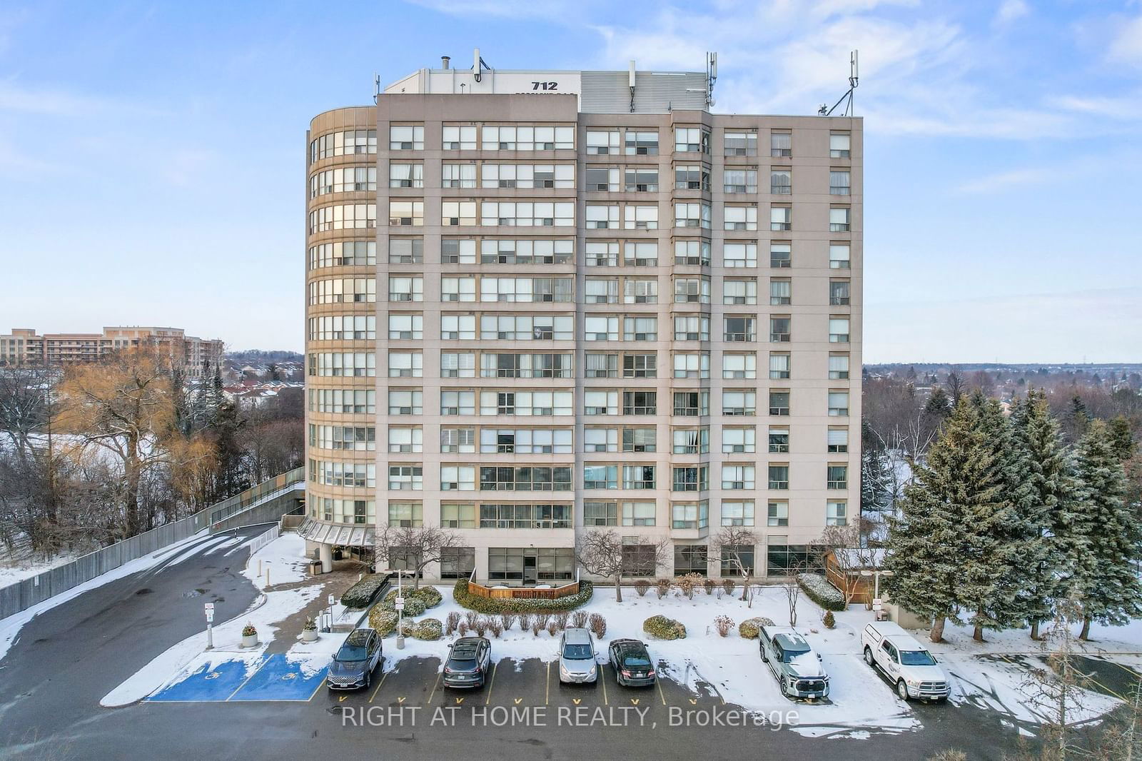 Condo for sale at 415-712 Rossland Road, Whitby, Pringle Creek, L1N 9E8 - MLS: E11934347