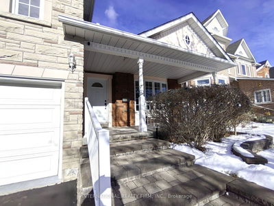 394 Delaney Dr, Ajax - Central West image-0-2