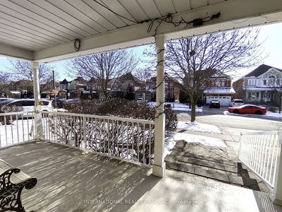 394 Delaney Dr, Ajax - Central West image-0-4