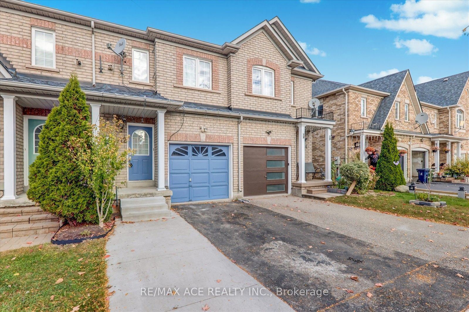 Townhouse sold at 112 Pinery Trail, Toronto, Malvern, M1B 6C1 - MLS: E11934514