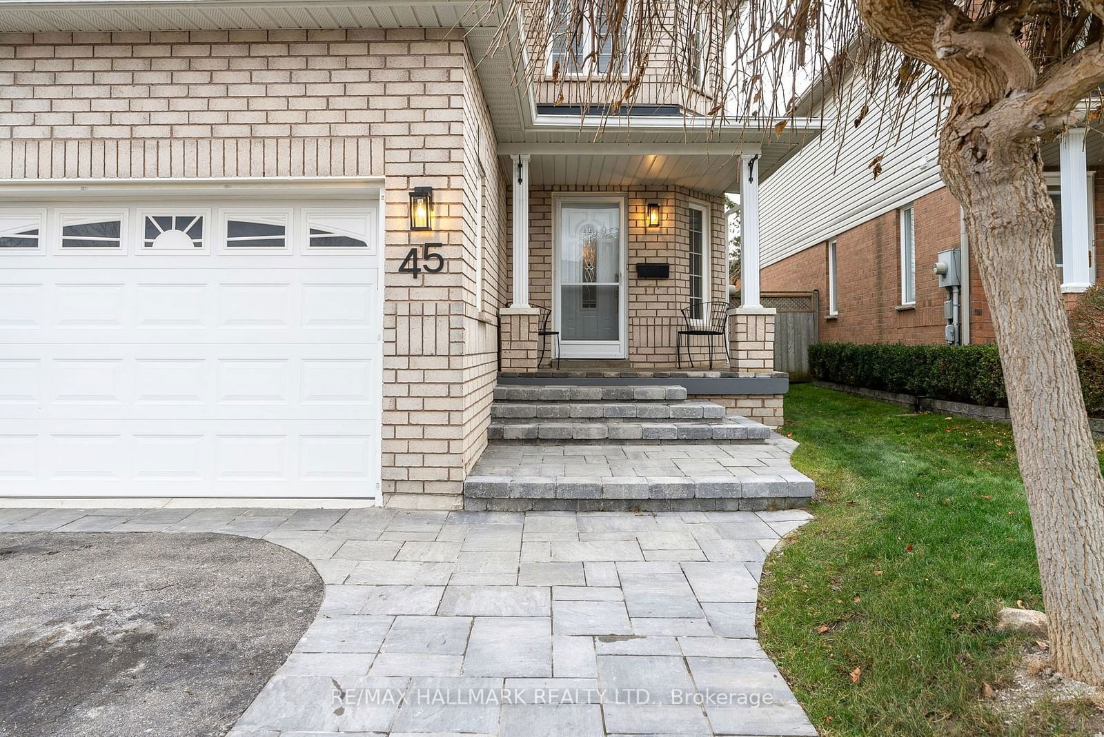 Detached House sold at 45 Guildwood Drive, Clarington, Bowmanville, L1C 5C7 - MLS: E11934952